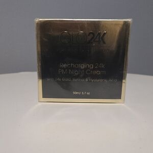 GLO24K Recharging 24K PM Night Cream